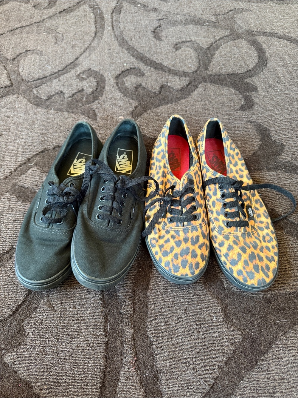 Vans Canvas Sneakers in Black and Leopard Print lot